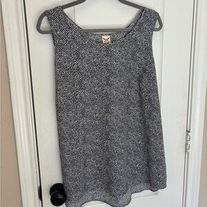 Faded Glory Black and White Chevron Tank Top